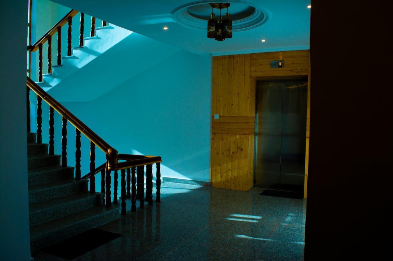 Hotel Deskitsal レー エクステリア 写真