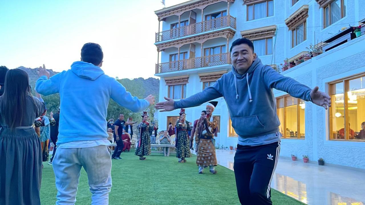 Hotel Deskitsal レー エクステリア 写真